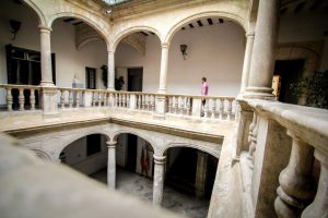 El Ayuntamiento de Villena abre hasta el 31 de julio el plazo para solicitar la instalación de cañizos en los locales festeros